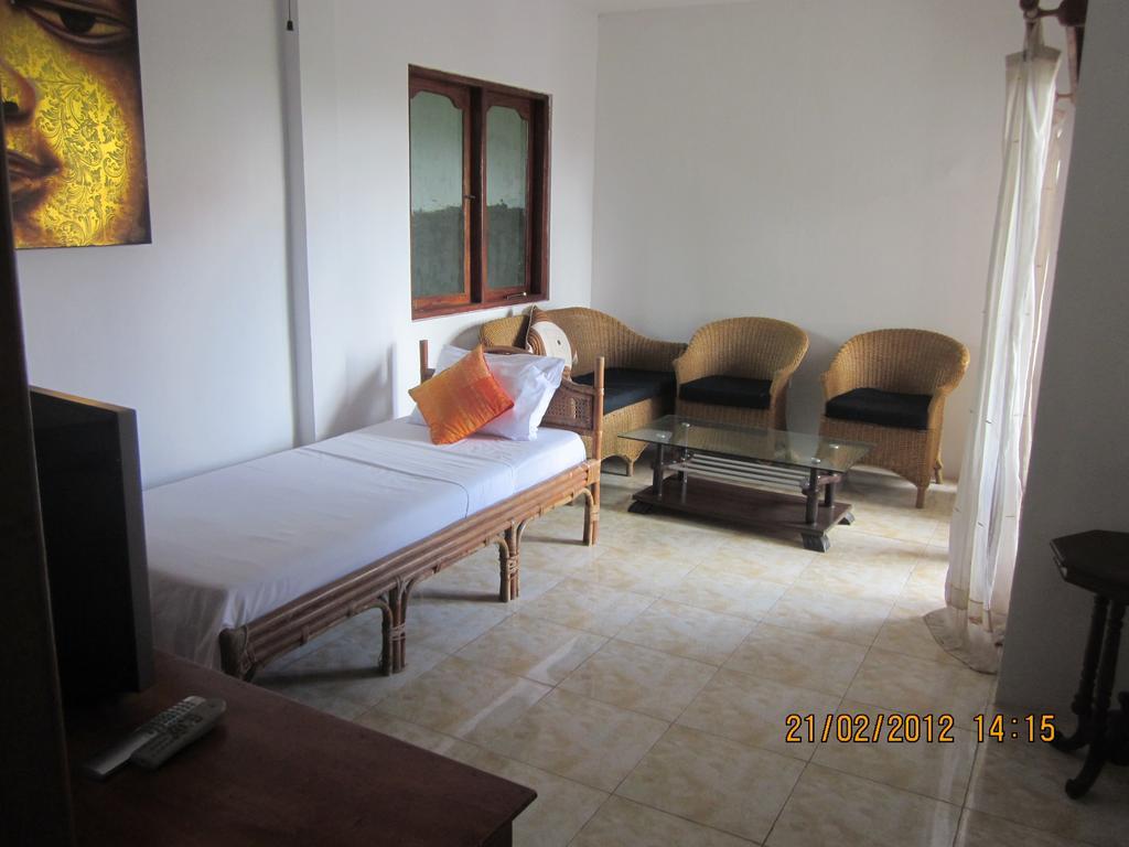 Puri Oka Beach Bungalows Candidasa Екстериор снимка